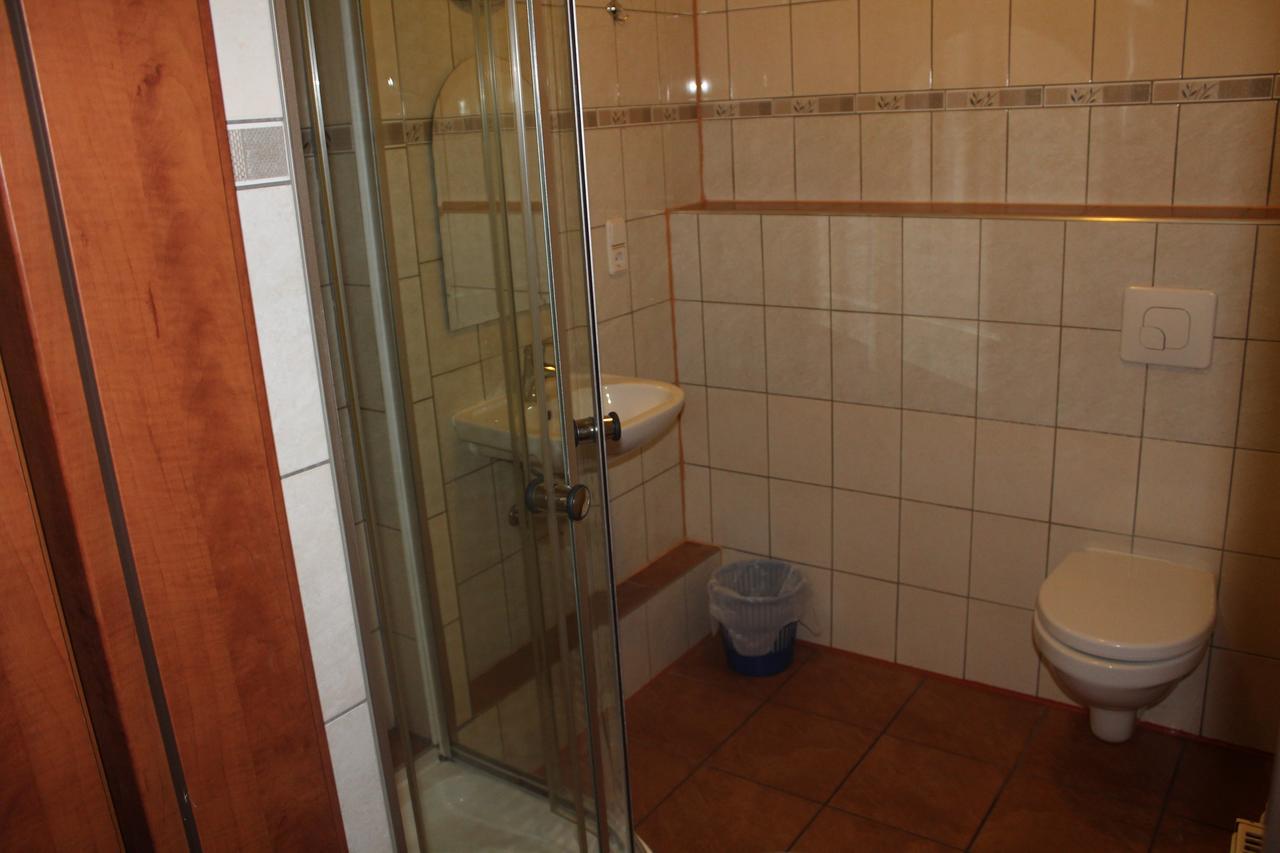 Zagroda Agroturystyczna Wiecha Mieroszow Exterior foto