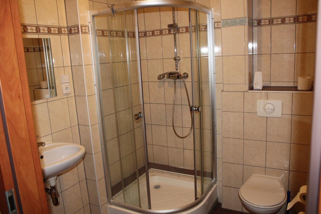 Zagroda Agroturystyczna Wiecha Mieroszow Exterior foto